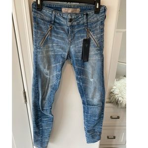 Women’s guess jeans